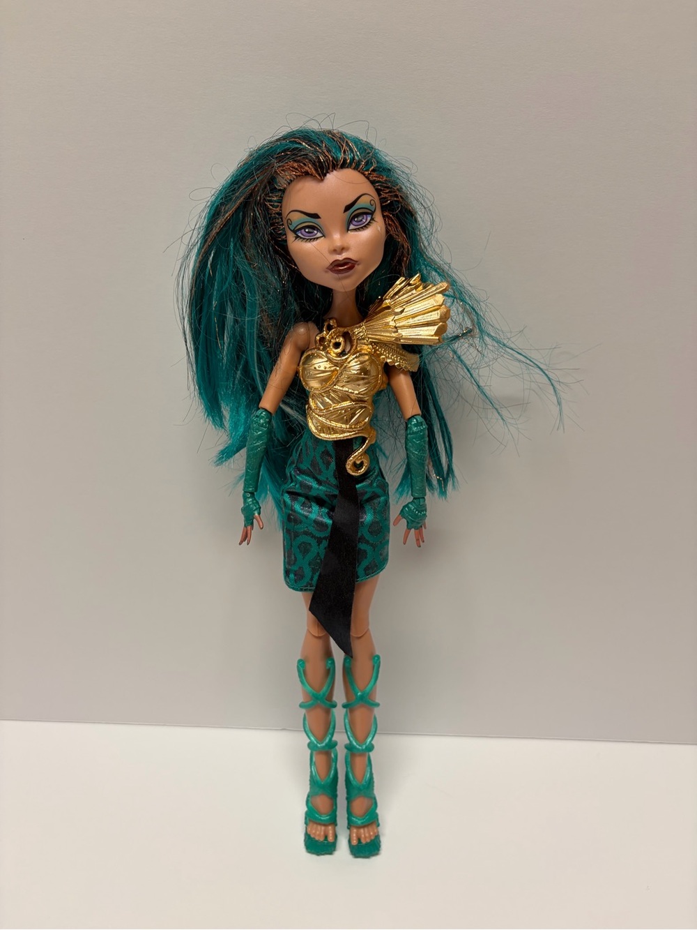 Monster High Doll 2011 Nefera De Nile Boo York City Schemes Mattel Doll
